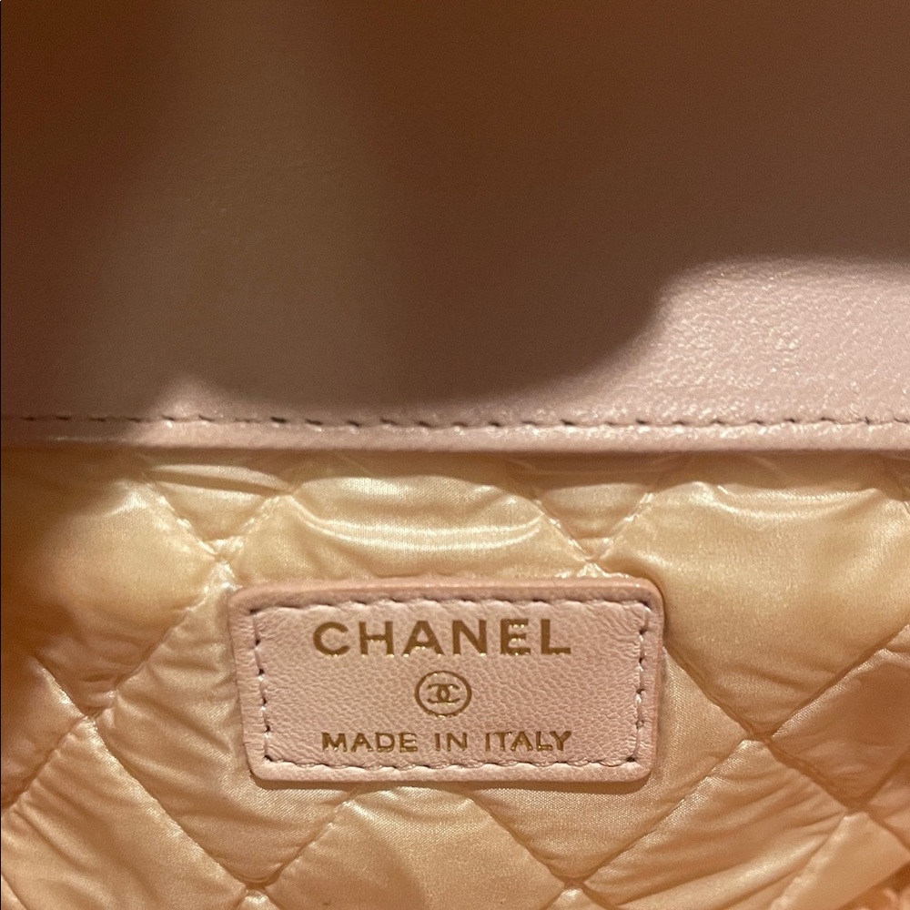 EUC Chanel Pink Quilted Lamskin CC Cosmetic Bag with Chanel Box - Picture 3 of 14